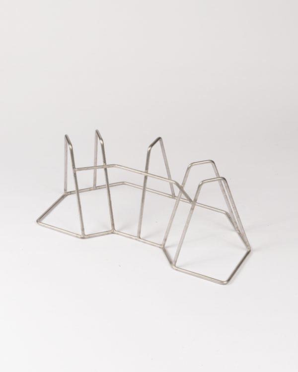 Support métallique pour ARI et casque pour Decon Washer Pro S, conçu pour contenir un ARI, deux casques ou deux bouteilles d'air.