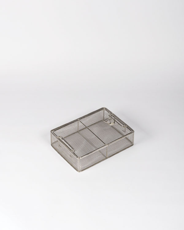 Panier accessoire rectangulaire en maille inoxydable avec couvercle, conçu pour le Decon Washer Pro S.